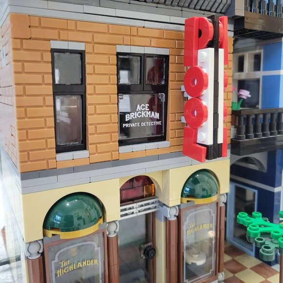 Lego Creator 10246 Detective's Office - Picture 9 of 16